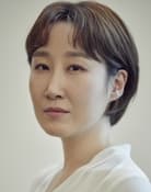 Kim Kuk-hee as Yoo Eun-soo